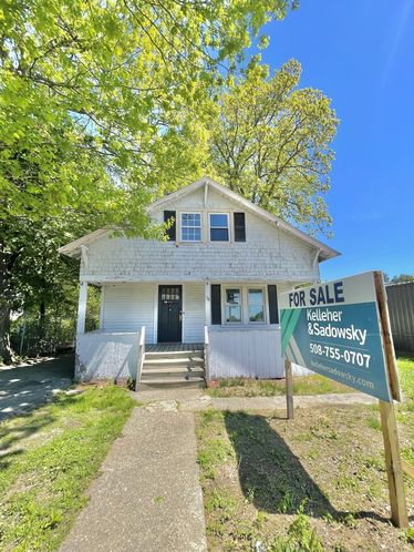 78 W Mountain St, Worcester, MA 01606